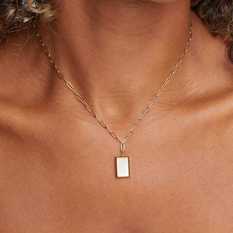 Alternative view of Freya Shell Gold Necklace