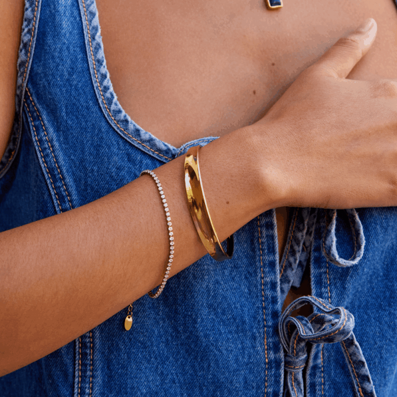 Alternative view of Leyla 18K Gold Bangle